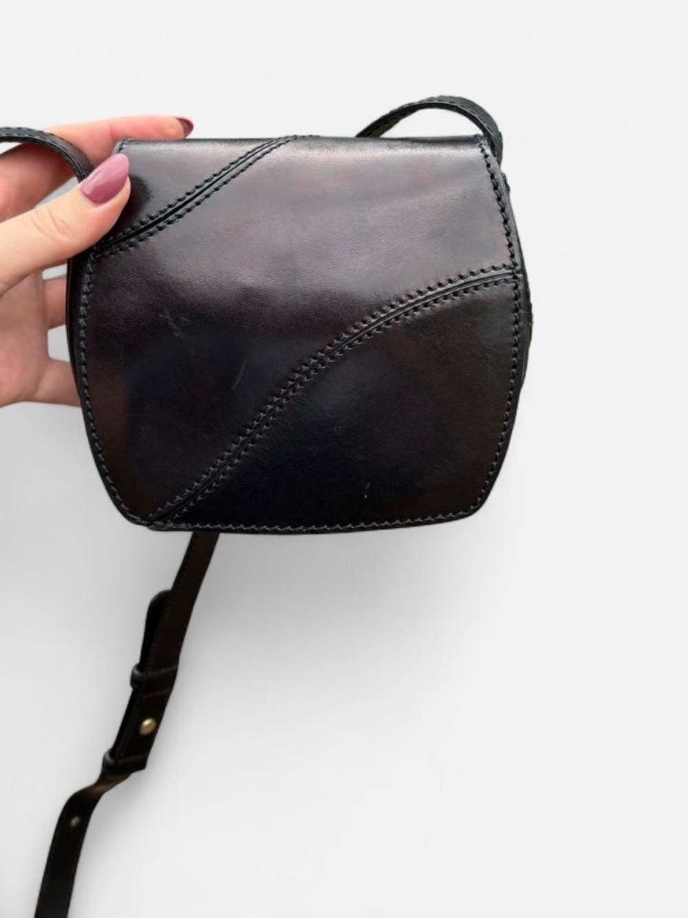 Vintage Gabrielle de Vecchi Black Leather Crossbody with Curved Stitching